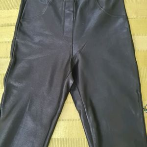 ZARA Shiny leggings with an elasticated waistband