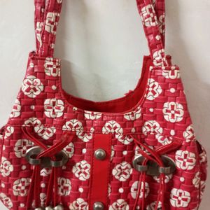 Cute 🥰 Red Colour Hand Bag For Females In ₹199