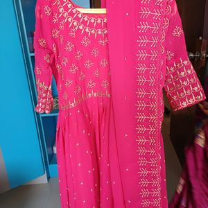 Ananrkali Top And Dupatta