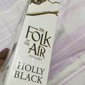 No.1 New York Times Bestselling Author Holly Black