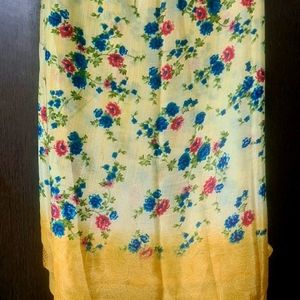 Beautiful Floral Print Saree At Rs 260 Only