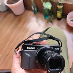 Canon G7x Mark ii vlogging camera