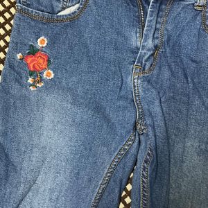 Dark Blue Jeans With Flower Print 💙