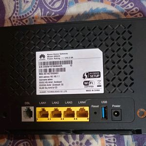 HUAWEI 5G WIFI ROUTER WITHOUT ADAPTOR