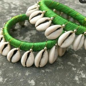 Shell Bangles 💜💚