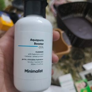 Minimalist Aquaporin Booster Cleanser