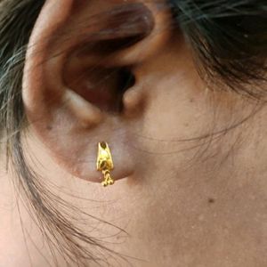 REAL GOLD small Earing Stud Of 18 Crt