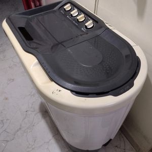 Whirlpool Washing Machine 7kg With Good Condition