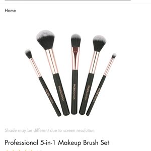 Faces Canada Makeup Brush Set