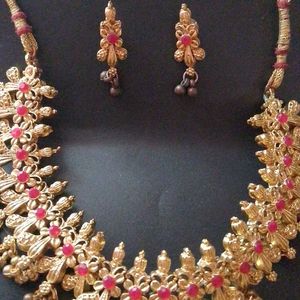 Jwellery Set With Silver Necklace Free