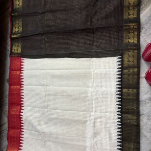 Cotton Saree With Ganga Jamuna Border