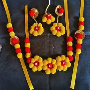 Pompom Haldi Mehandi Set