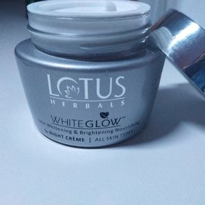 Lotus Night Creme`