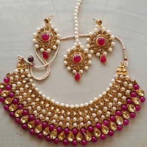 Combo Necklace Set With One Kamarband