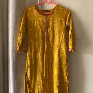 Yellow 3/4 Sleeves Kurta Small Size