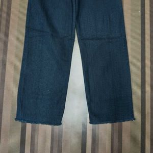 Z-22 Size 28 Straight Women Denim Jeans