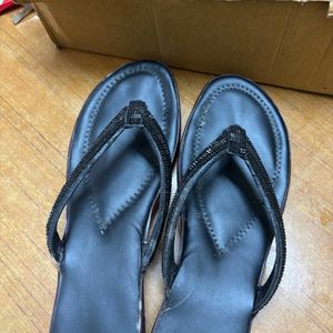 BLACK SHINY CHAPPAL