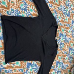 Black V Neck Crop Top Full Sleeves