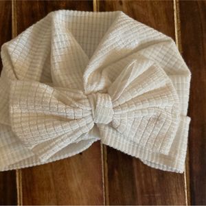 Baby Turban Cap - White With Bow