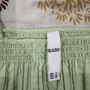 Green Kazo Top In  Very Good Condition