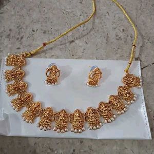 Gold Plated Jewellery Set.