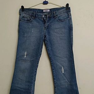 women straight fit tattered jeans