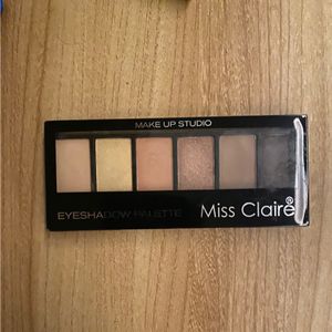 Miss Claire Eye Shadow Palette