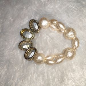 Imported Pearl Bracelet With Big Stones