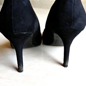 H&M Black Pumps