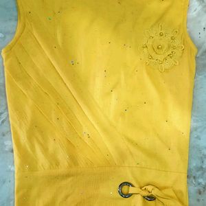 New Beautiful 4-6 Years Girls Yellow Colour Top