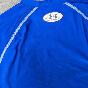 Under Armour Dry Skin Fit Tshirt 👕