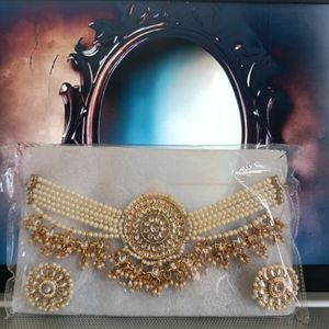 Pearl And Kundan Set