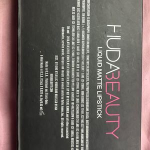 Set Of HUDA Beauty  Matte Lipstick