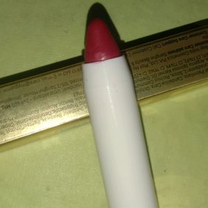 Myglamm Moisturizing Matte Lip Crayon