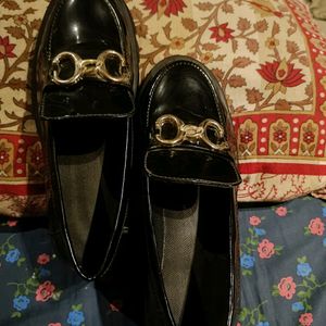 TRENDY LOAFERS