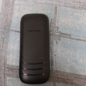 Samsung Keypad Mobile. Not Working, Only Phone No Charger.