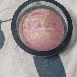 HUDA BEAUTY Blusher & Powder