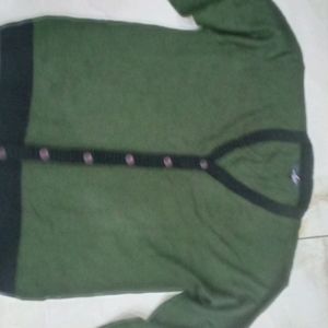 Sweater Green Unused