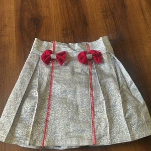 6-8yrs Set of crop top and box pleat skirt