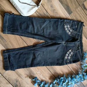 Black Denim Women's Capri