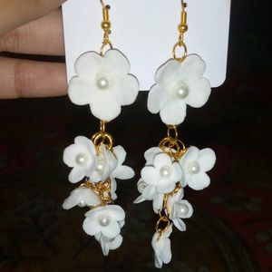 White Clay Flowers Earrings