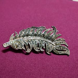 Vintage Art Nouveau Sophisticated Feather Brooch