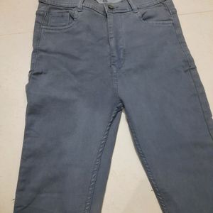 Grey streachable jeans