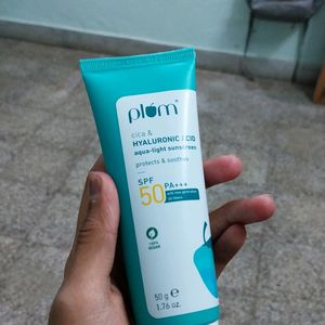 Plum Cica & Hyaluronic Aqua-Light SPF Sunscreen