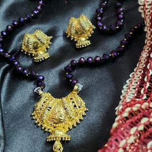 Golden Jewellery Set At Best Price