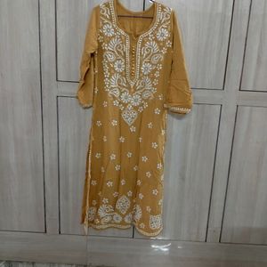 Lucknowi Chickankari Kurta