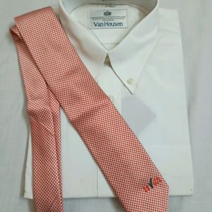 Red Design Men' Tie (New)