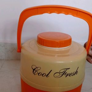 Insulated water jug