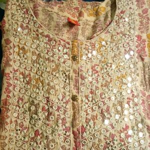 WOMEN'S PRINTED EMBROIDERED KURTA