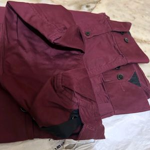 Highlander Men Maroon Slim Fit Solid Casual Shirt